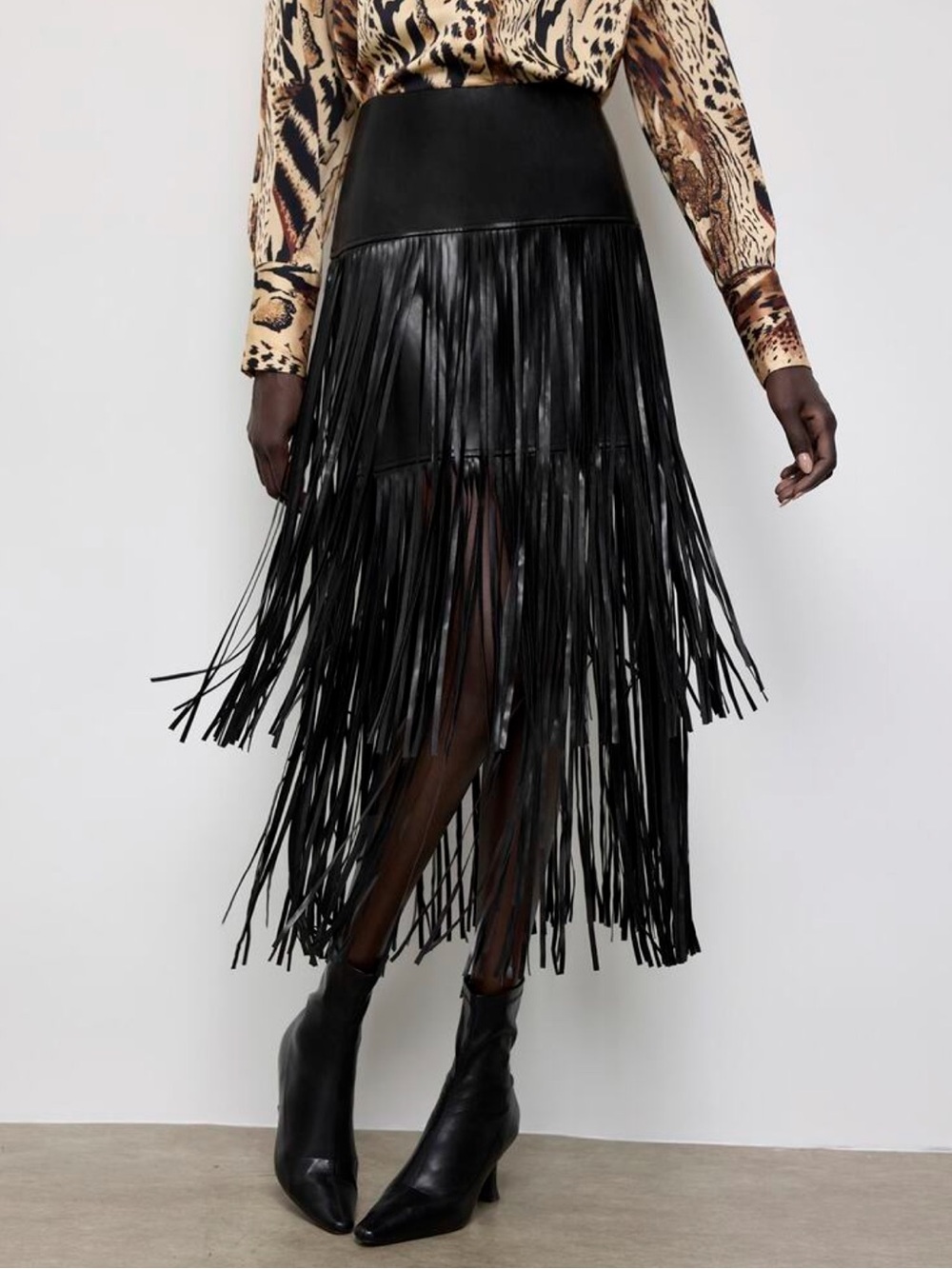 Women's Solid Color PU Leather Fashion Tassel Hem Skirt,Going Out Outfits